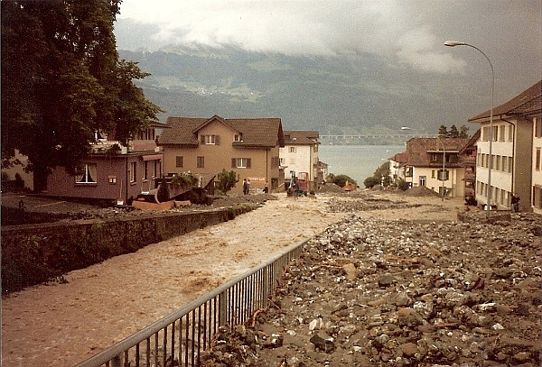 Datei:19840725 01 Flood Gersau SZ 08.jpg