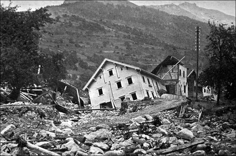 19100614 01 Flood Zentral- und Ostschweiz 01Luzein.jpg