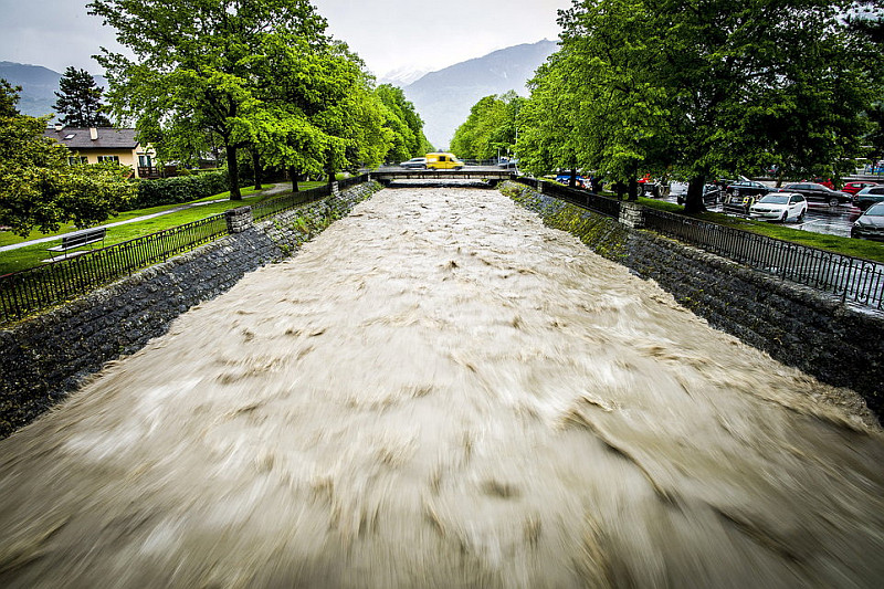 Datei:20150501 02 Flood Chablais VS vieze 1.jpg
