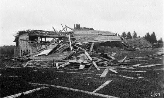 Datei:19260612 01 Tornado La Chaux-de-Fonds Plaquette Comm27.jpg