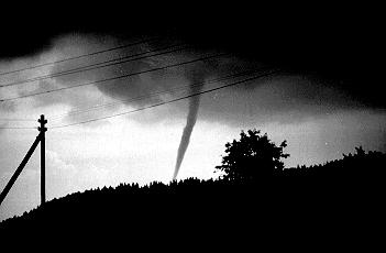 19950710 01 Tornado Val de Ruz Kaelin2.jpg