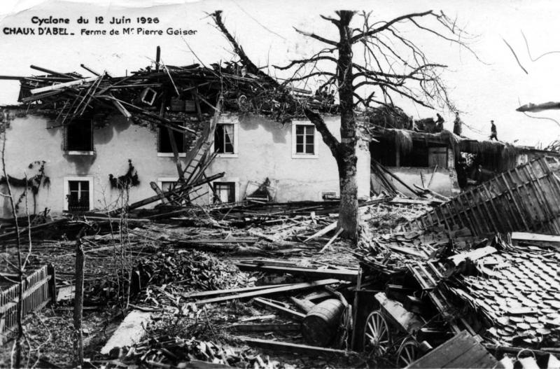 Datei:19260612 01 Tornado La Chaux-de-Fonds Fonds Jobin1.jpg
