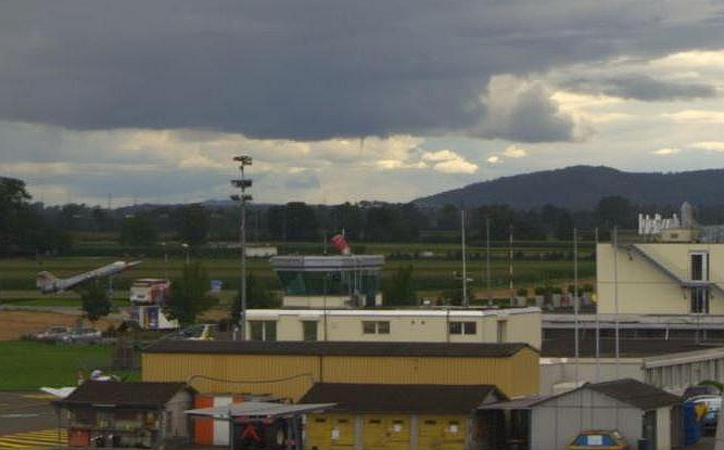 Datei:20140729 01 Funnelclouds Ins BE Webcam Grenchen1.jpg