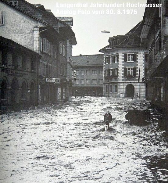 Datei:19750829 01 Flood Madiswil BE hw100 1975.jpg