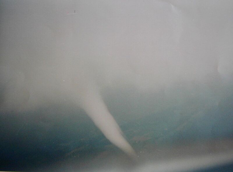 Datei:19950710 01 Tornado Val de Ruz Schwarzenbach2.jpg