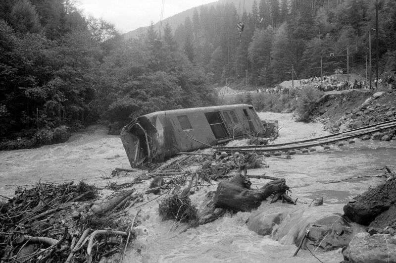 Datei:19750718 01 Flood Praettigau GR Teil1 Wieser, Arthur.jpg