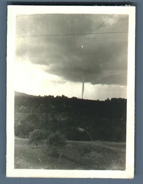 Datei:19050619 01 Tornado Zugersee Schönbrunn.jpg