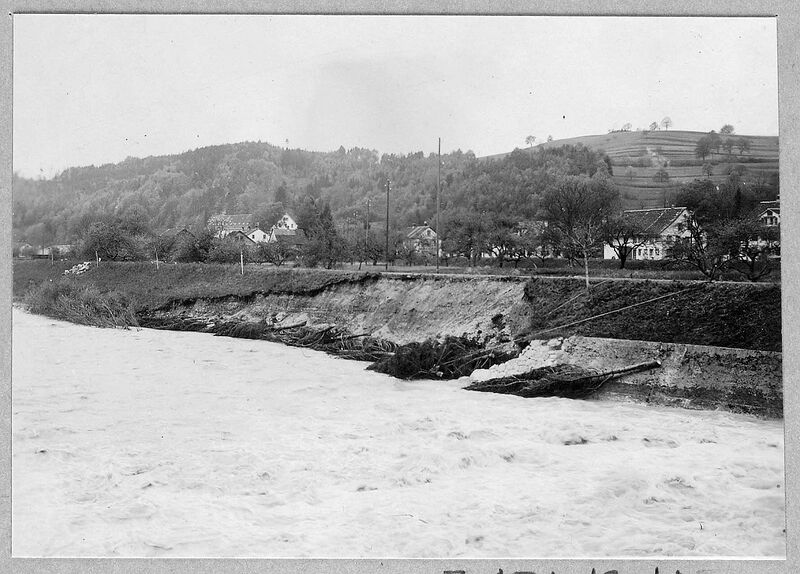 Datei:19300513 01 Flood Ostschweiz Kollbrunn Töss.jpg