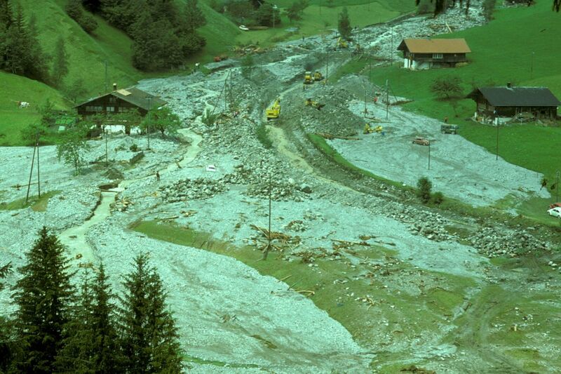 Datei:19770707 01 Flood Schwenden BE Hans Kienholz.jpg