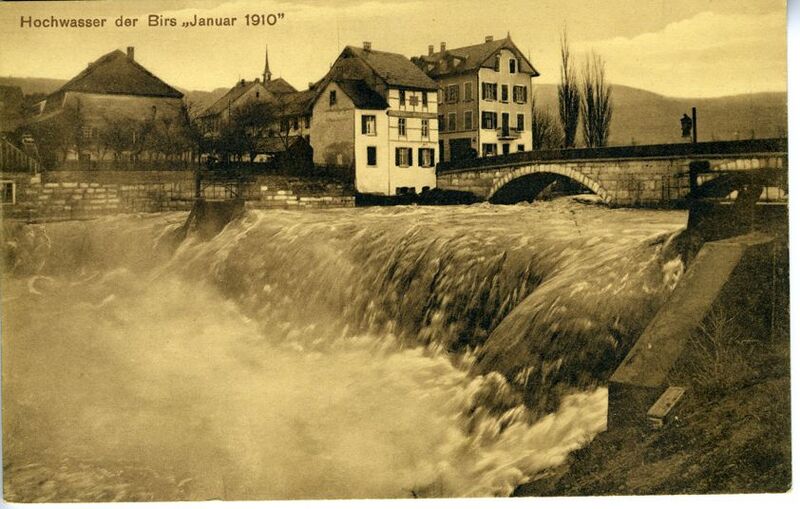 Datei:19100118 02 Flood Westschweiz Dornach Birs Januar 1910 Verlag Metz01.jpg