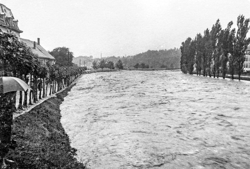 Datei:19100614 01 Flood Zentral- und Ostschweiz Sihl04.jpg