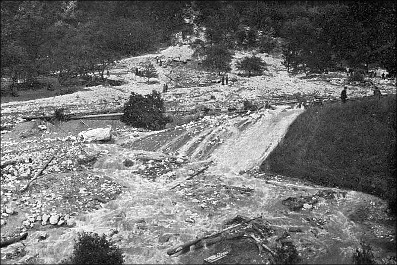 19100614 01 Flood Zentral- und Ostschweiz 15Ennenda.jpg