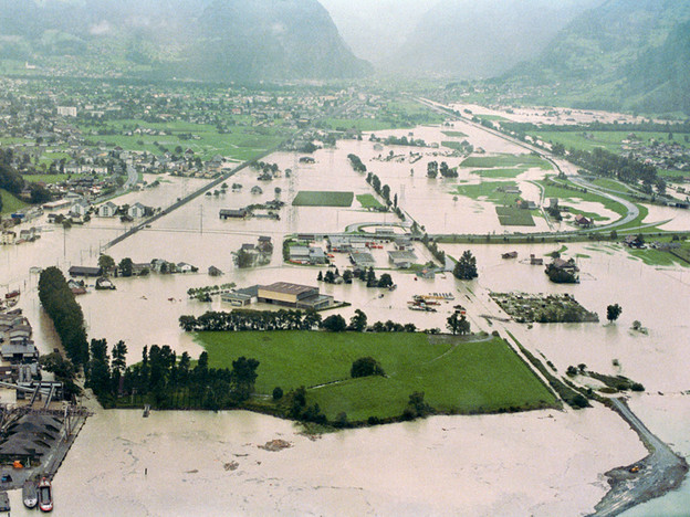 Datei:19870824 01 Sturzfluten Alpenraum Reusstal 1987.jpg