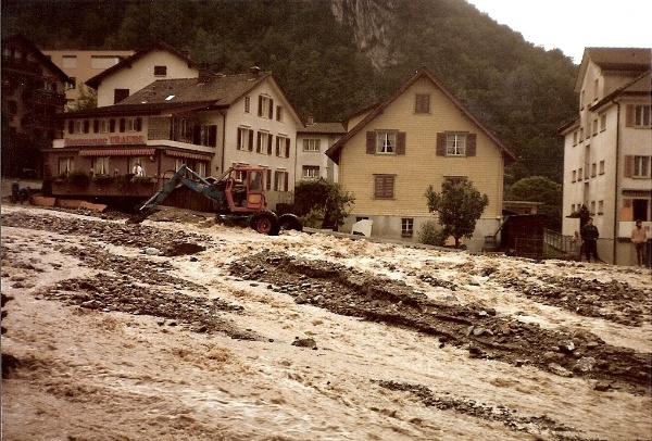 Datei:19840725 01 Flood Gersau SZ 02.jpg