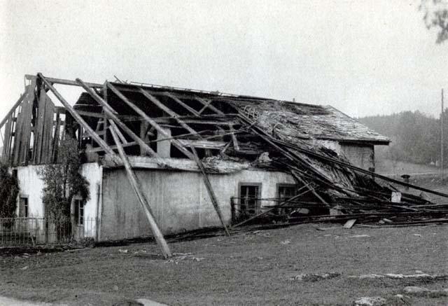 Datei:19260612 01 Tornado La Chaux-de-Fonds Plaquette Comm2.jpg