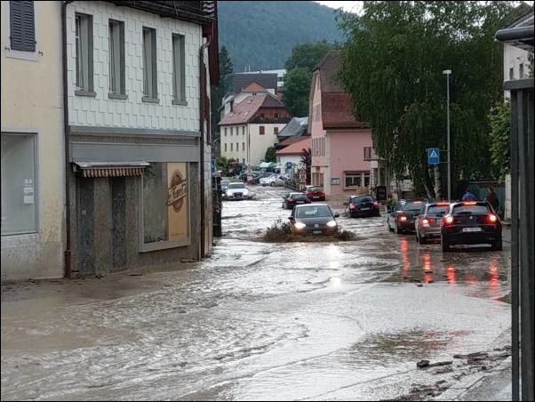 Datei:20180604 01 Flood Saint-Imier BE 20Minuten.jpg