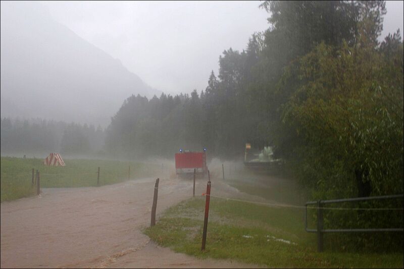 Datei:20120704 02 Flood Bumbach BE saeschu Boesingen03.jpg