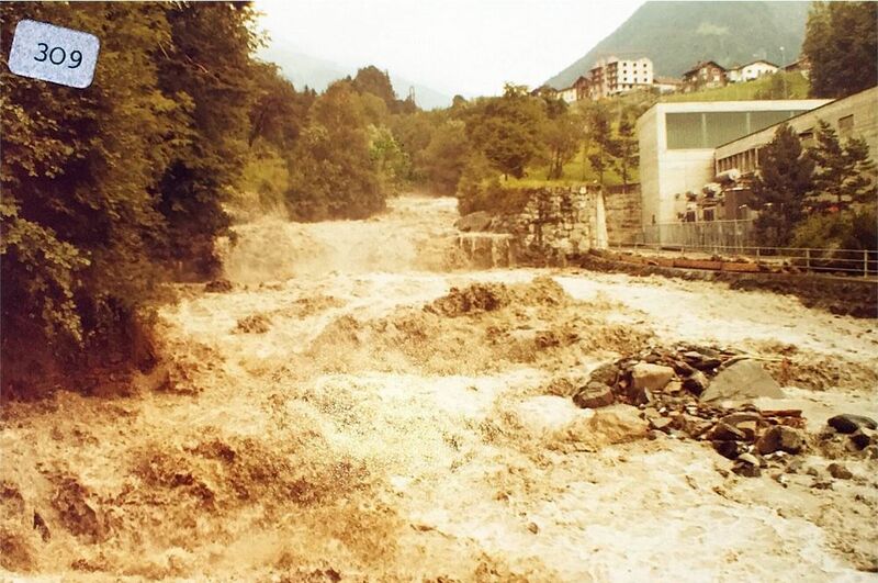 Datei:19770731 01 Flood Zentralschweiz Die Mobiliar Schachen04.jpg
