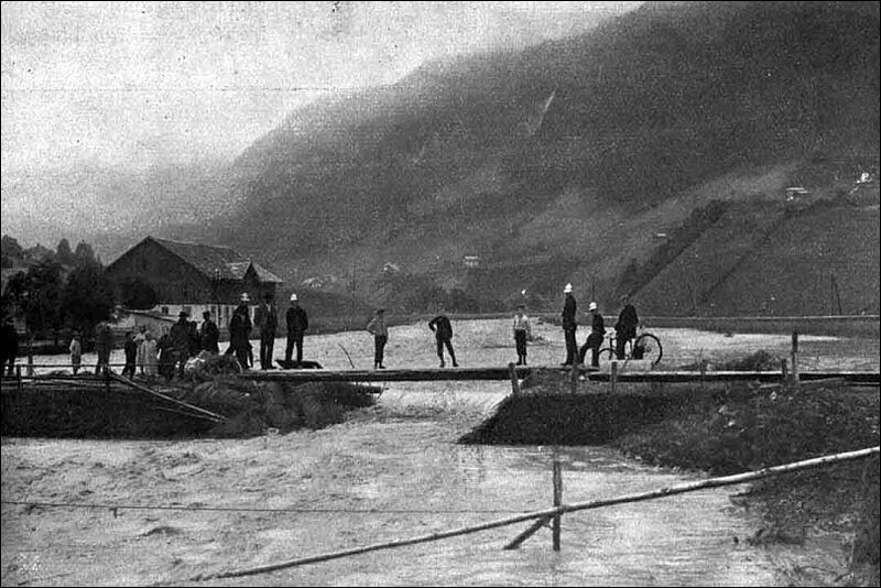 Datei:19100614 01 Flood Zentral- und Ostschweiz 06Nidfurn-Haslen.jpg