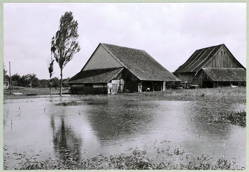 Datei:19460613 01 Flood Zentralschweiz 5 Altbach, Kloten.jpg