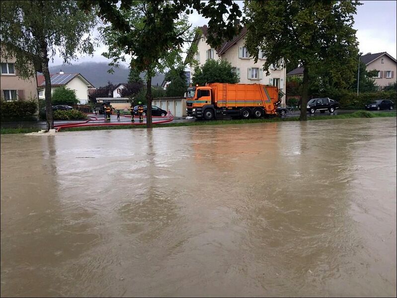 Datei:20170902 01 Flood Ostschweiz FM1 Binnenkanal Widnau01.jpg